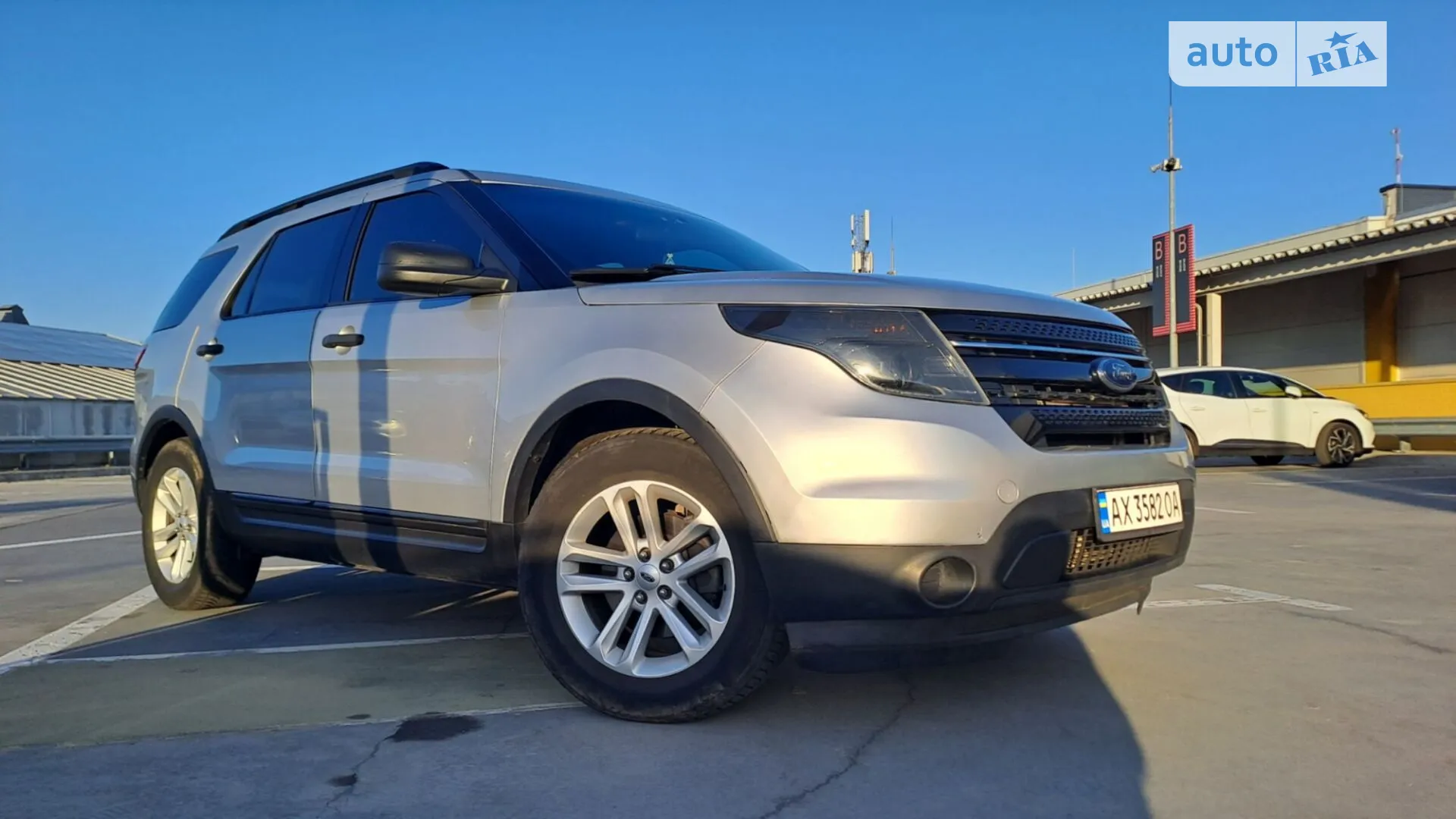 2014 Ford Explorer - мініатюра 2