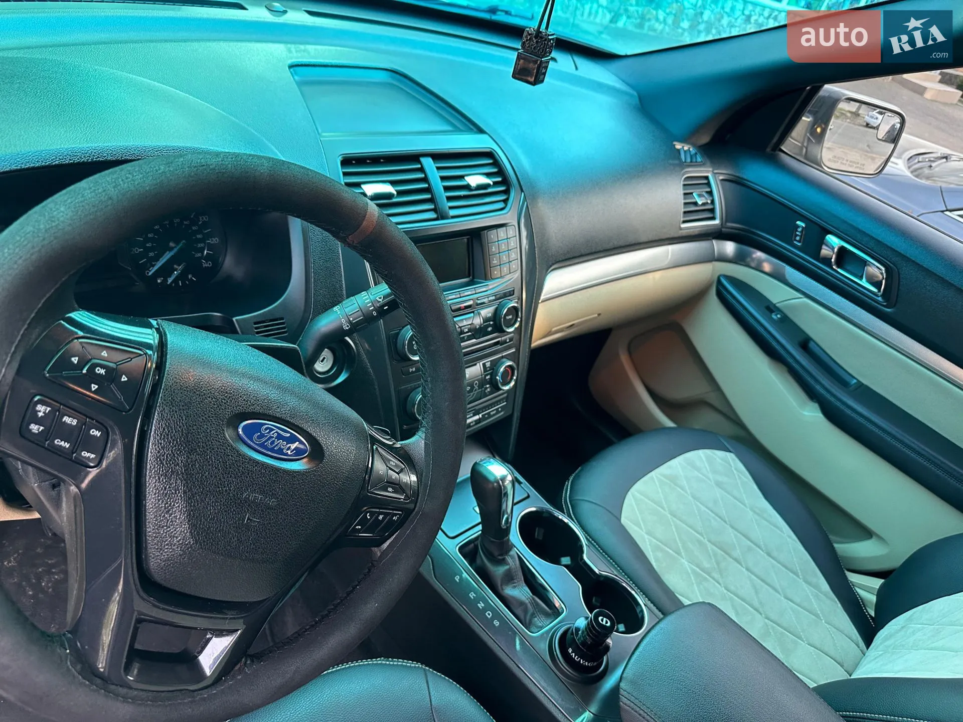 2017 Ford Explorer - мініатюра 12