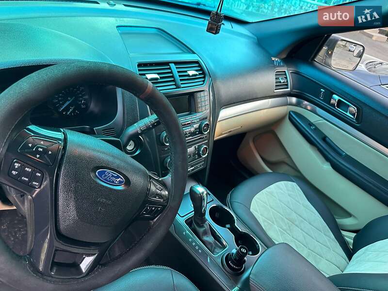 Внедорожник / Кроссовер Ford Explorer 2017 в Первомайске фото 12 Внедорожник / Кроссовер Ford Explorer 2017 в Первомайске