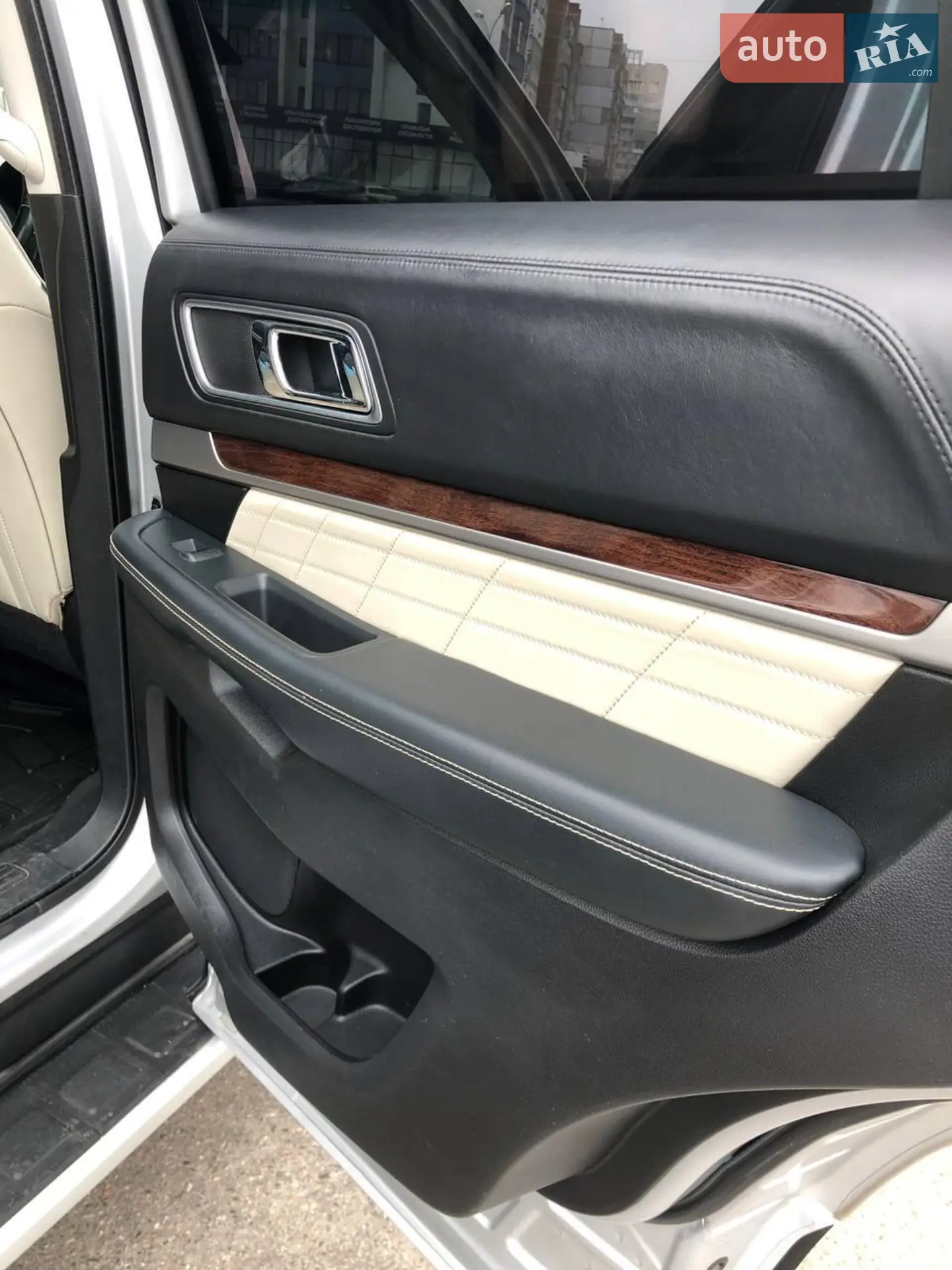 2017 Ford Explorer - мініатюра 17