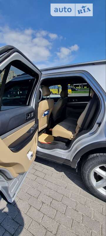 Позашляховик / Кросовер Ford Explorer 2015 в Львові
