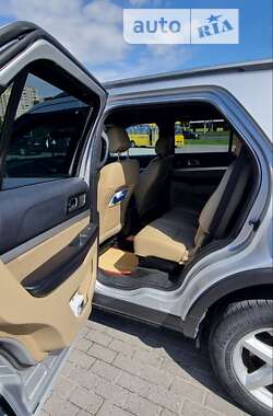 Внедорожник / Кроссовер Ford Explorer 2015 в 