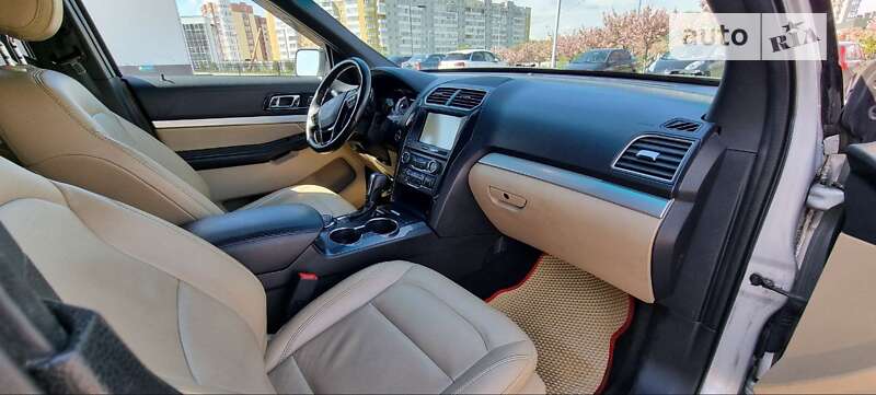 Позашляховик / Кросовер Ford Explorer 2015 в Львові