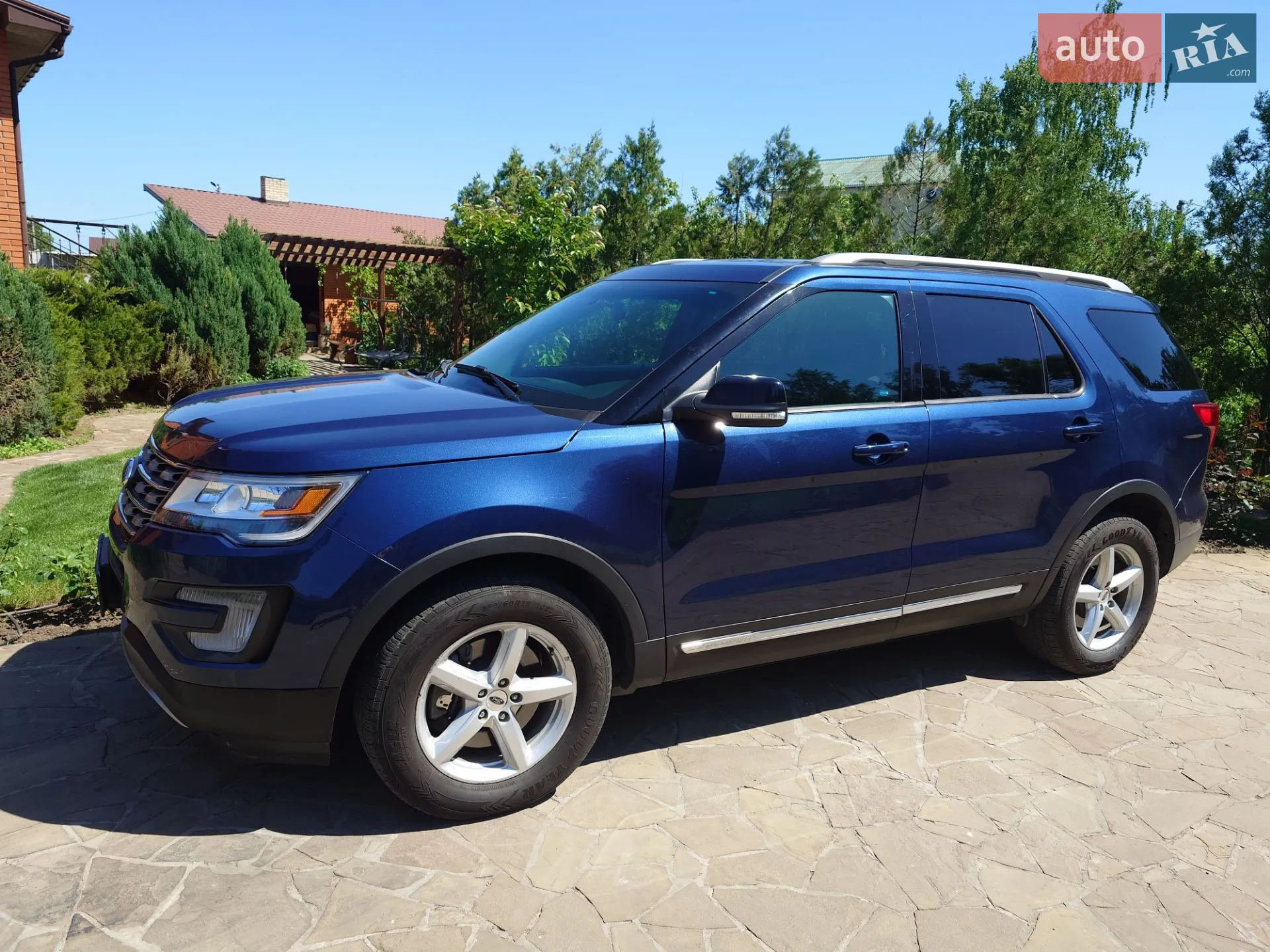 2017 Ford Explorer - мініатюра 4