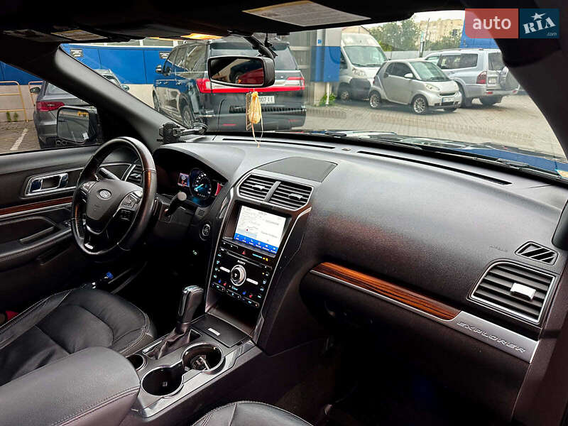 Внедорожник / Кроссовер Ford Explorer 2017 в Одессе