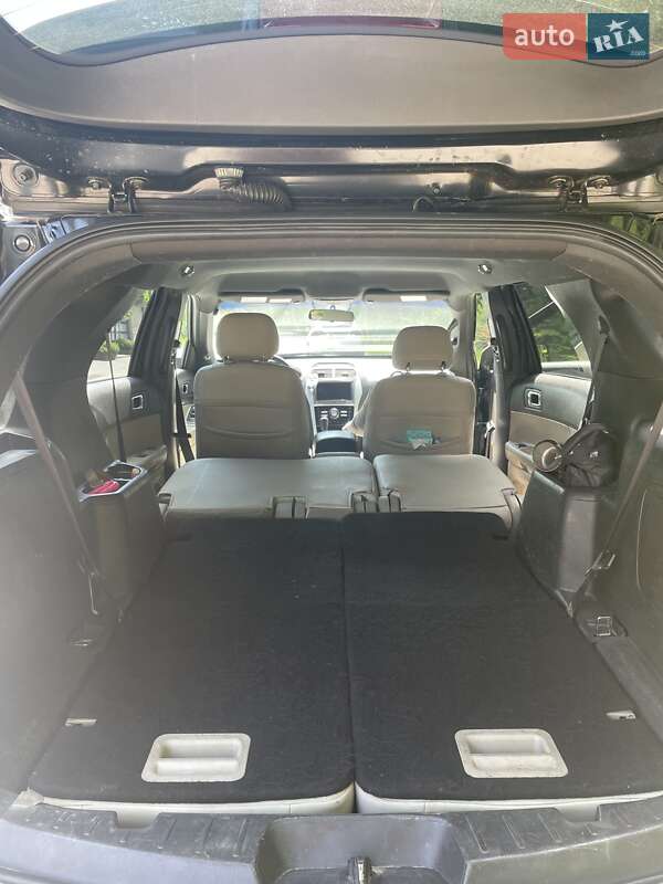 Внедорожник / Кроссовер Ford Explorer 2013 в Львове