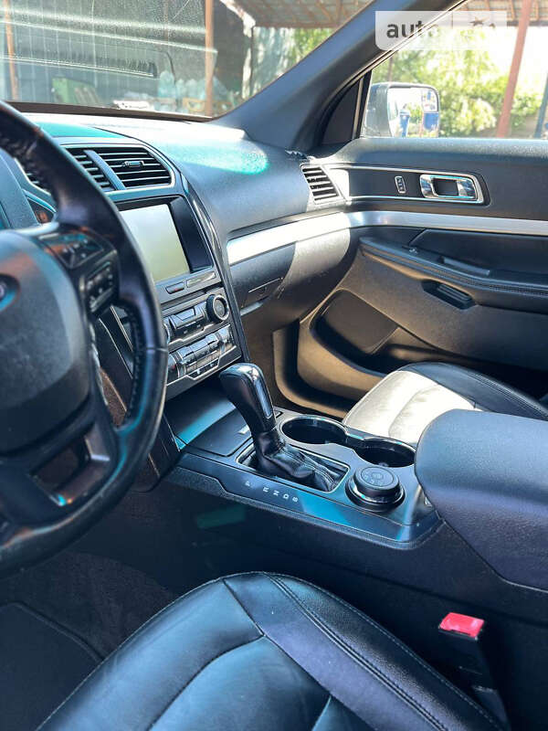 Внедорожник / Кроссовер Ford Explorer 2015 в Киеве