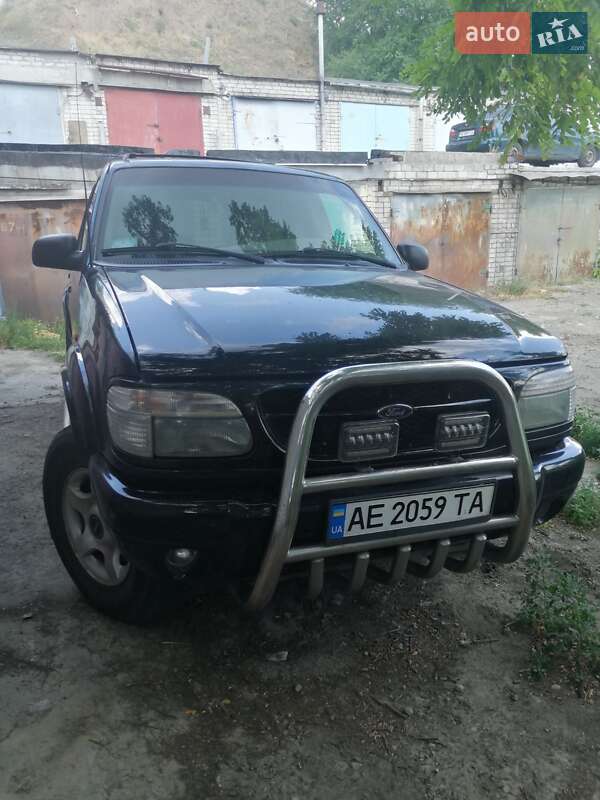 Внедорожник / Кроссовер Ford Explorer 1996 в Днепре