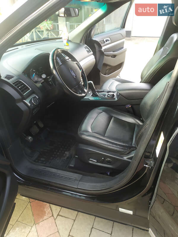 Внедорожник / Кроссовер Ford Explorer 2016 в Ивано-Франковске