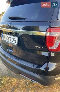 Позашляховик / Кросовер Ford Explorer 2017 в 