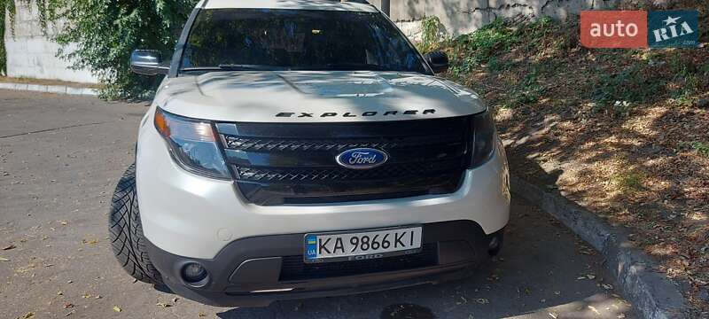 Внедорожник / Кроссовер Ford Explorer 2013 в Первомайске