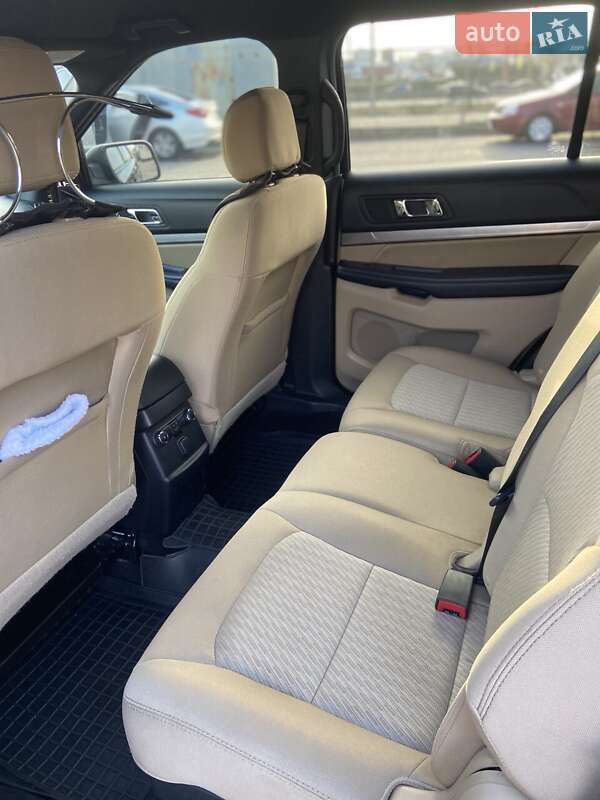 Позашляховик / Кросовер Ford Explorer 2017 в Києві