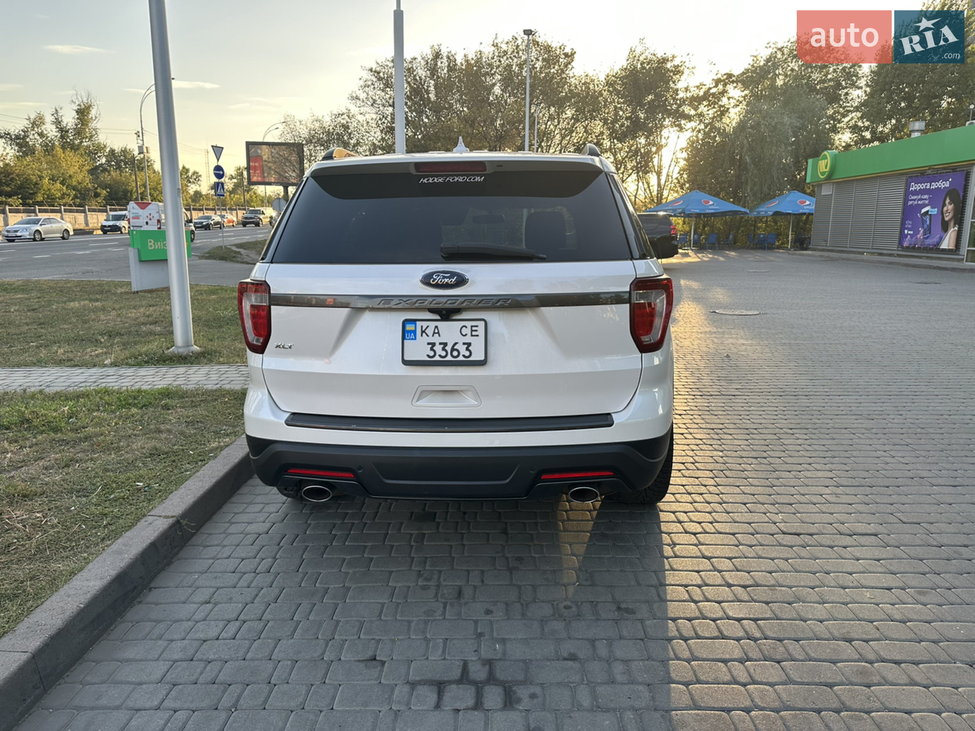 2017 Ford Explorer - мініатюра 5
