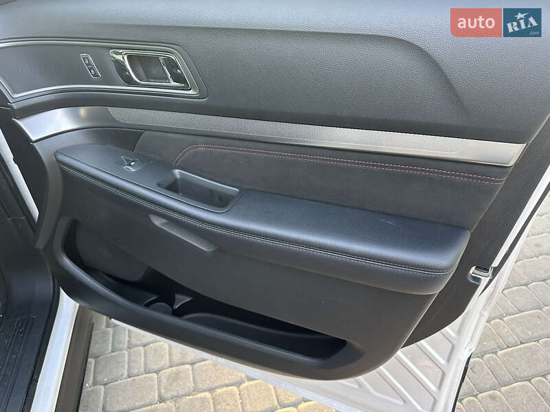 Внедорожник / Кроссовер Ford Explorer 2017 в Киеве фото 8 Внедорожник / Кроссовер Ford Explorer 2017 в Киеве