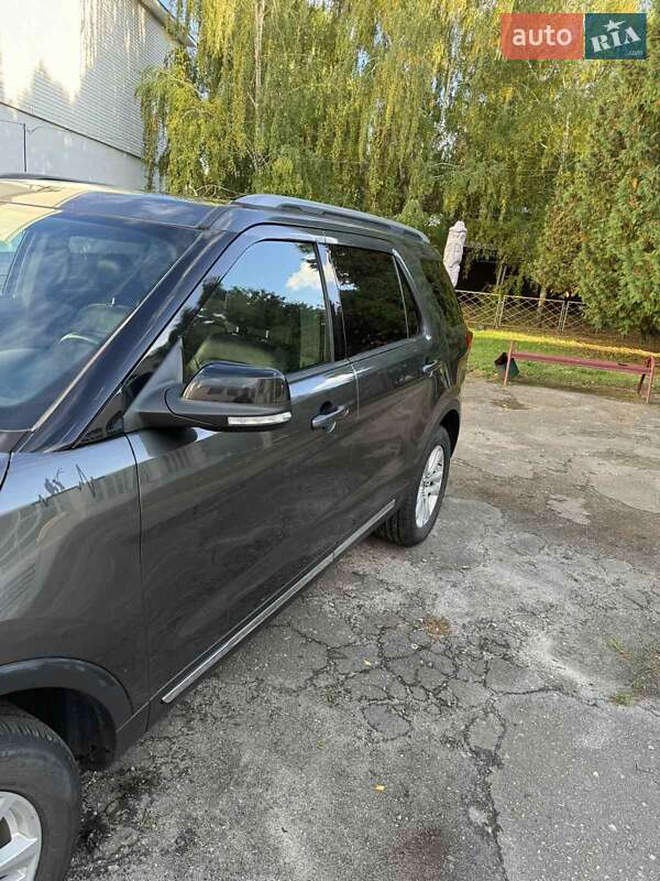 Внедорожник / Кроссовер Ford Explorer 2018 в Чернигове
