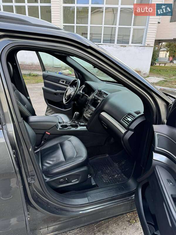 Внедорожник / Кроссовер Ford Explorer 2018 в Чернигове