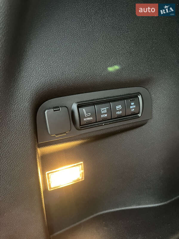 Внедорожник / Кроссовер Ford Explorer 2017 в Тернополе