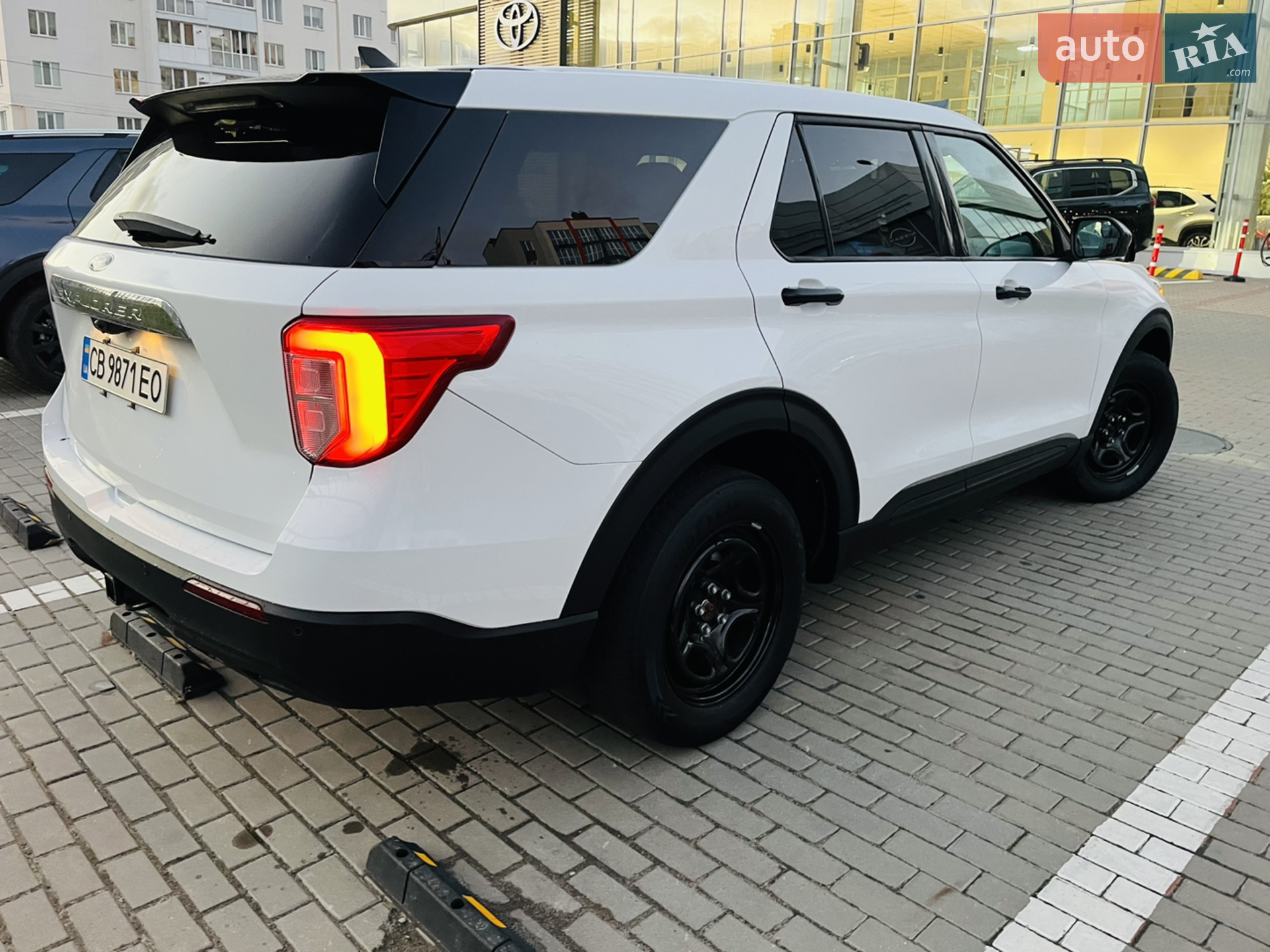 2020 Ford Explorer - мініатюра 12