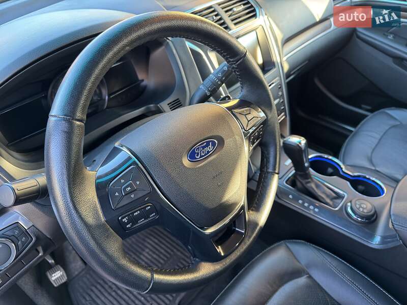 Позашляховик / Кросовер Ford Explorer 2016 в Хмельницькому