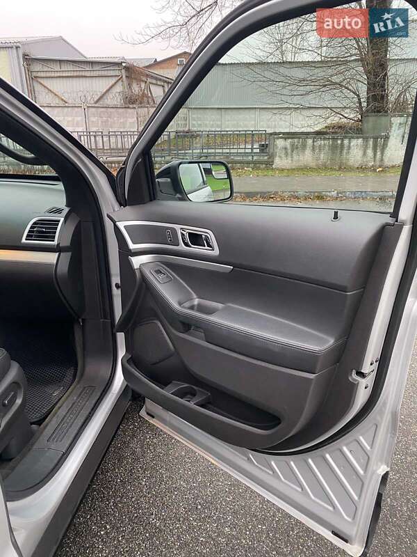 Внедорожник / Кроссовер Ford Explorer 2015 в Киеве