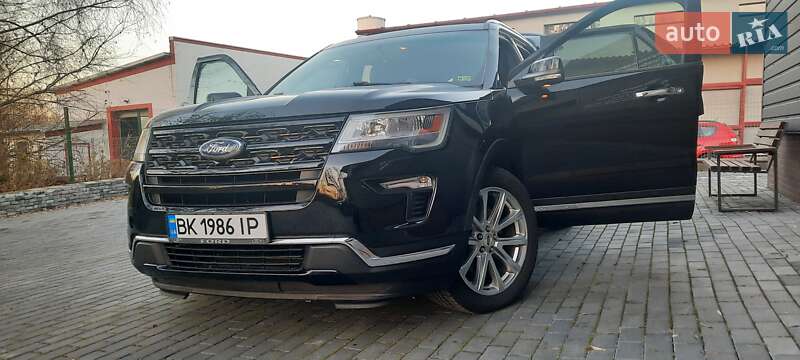 Внедорожник / Кроссовер Ford Explorer 2016 в Остроге