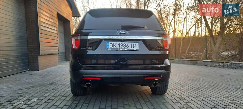 Внедорожник / Кроссовер Ford Explorer 2016 в Остроге