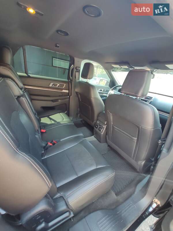 Позашляховик / Кросовер Ford Explorer 2018 в Києві