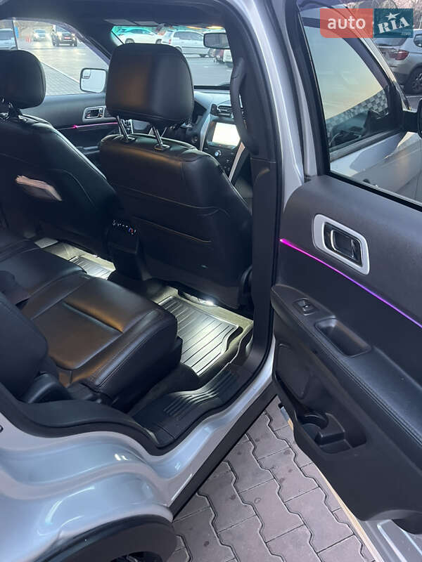 Внедорожник / Кроссовер Ford Explorer 2014 в Одессе