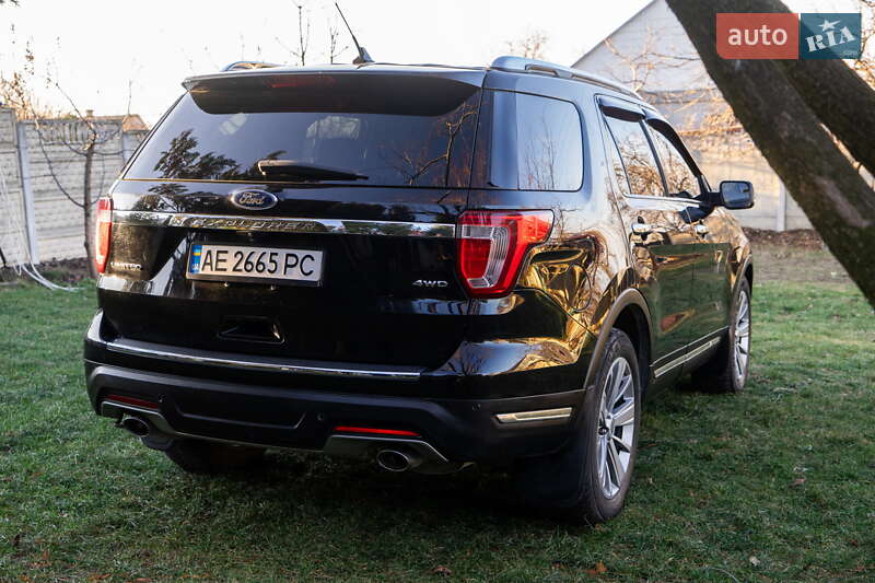 Внедорожник / Кроссовер Ford Explorer 2017 в Верхнеднепровске