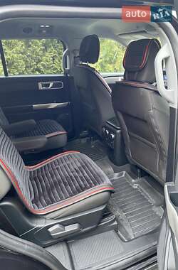Позашляховик / Кросовер Ford Explorer 2020 в 