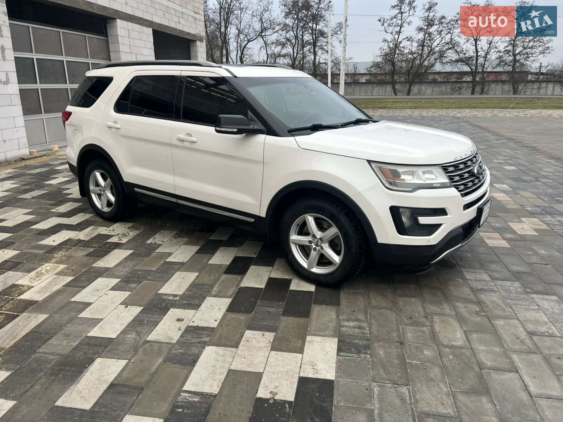 2015 Ford Explorer - фото 1