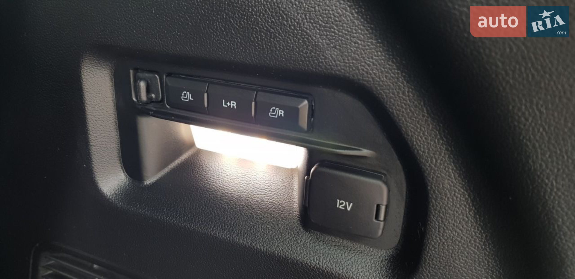 2020 Ford Explorer - мініатюра 24