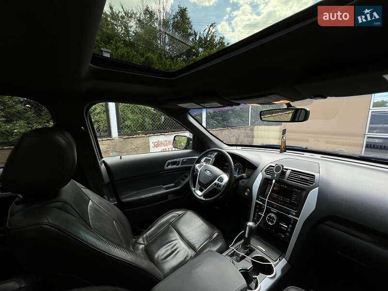Позашляховик / Кросовер Ford Explorer 2014 в Львові
