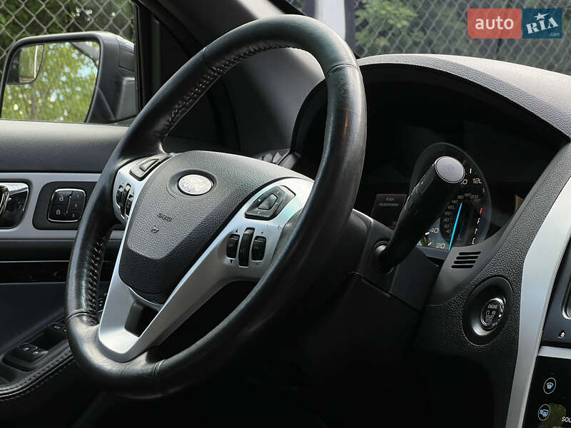 Позашляховик / Кросовер Ford Explorer 2014 в Львові