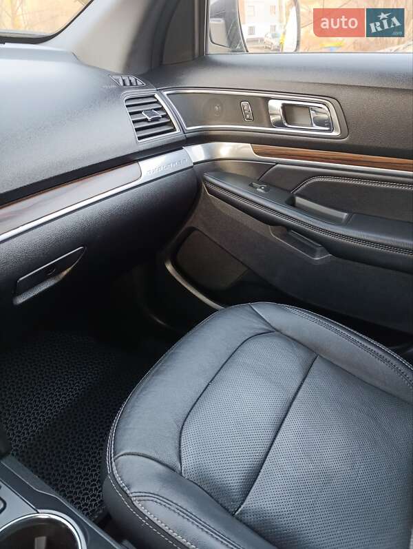 Внедорожник / Кроссовер Ford Explorer 2019 в Бродах