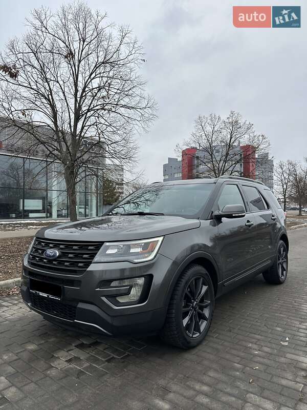 Внедорожник / Кроссовер Ford Explorer 2017 в 