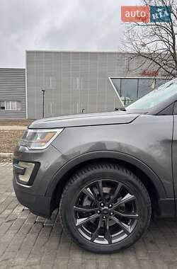 Внедорожник / Кроссовер Ford Explorer 2017 в 