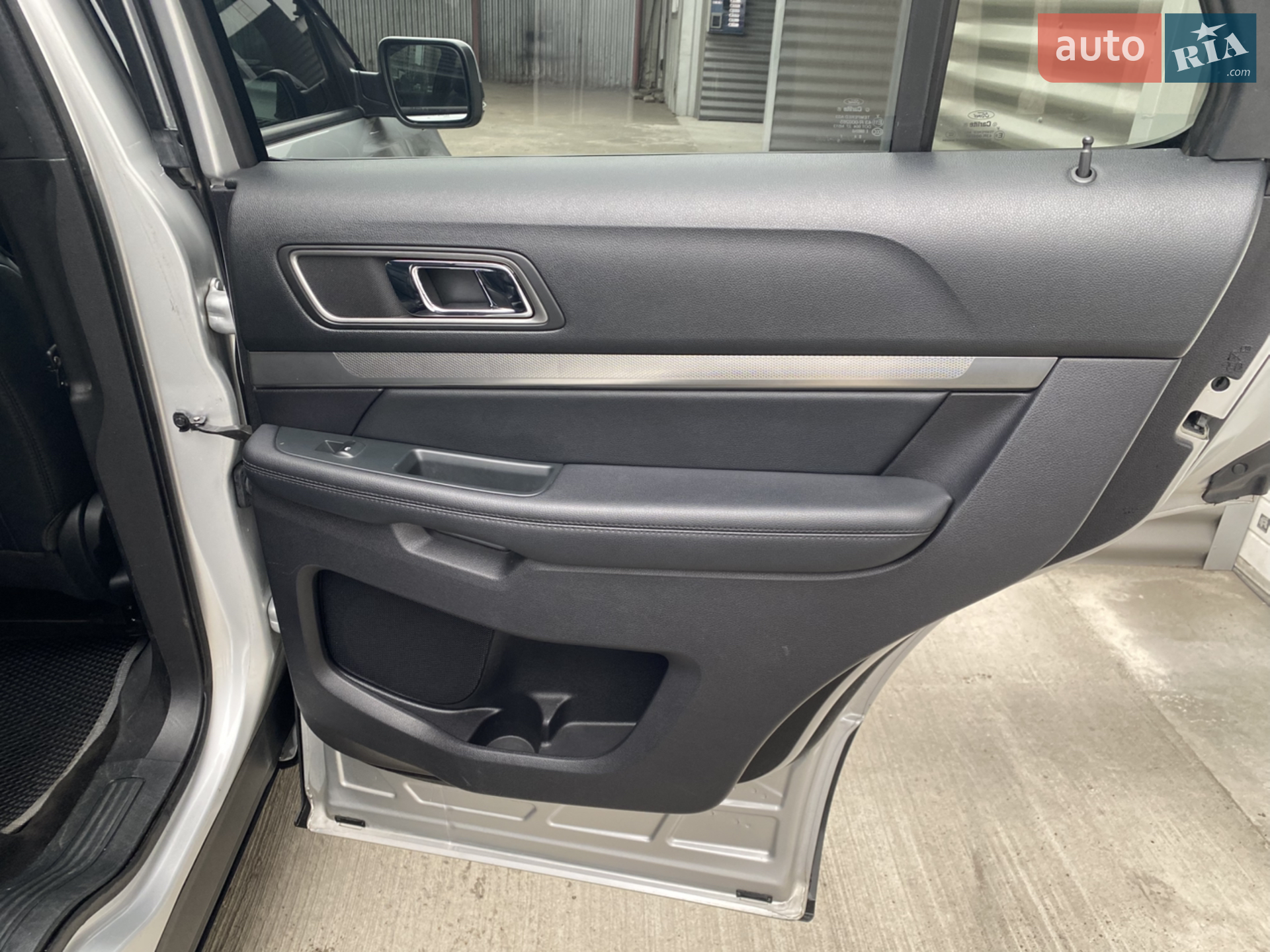 2019 Ford Explorer - мініатюра 12