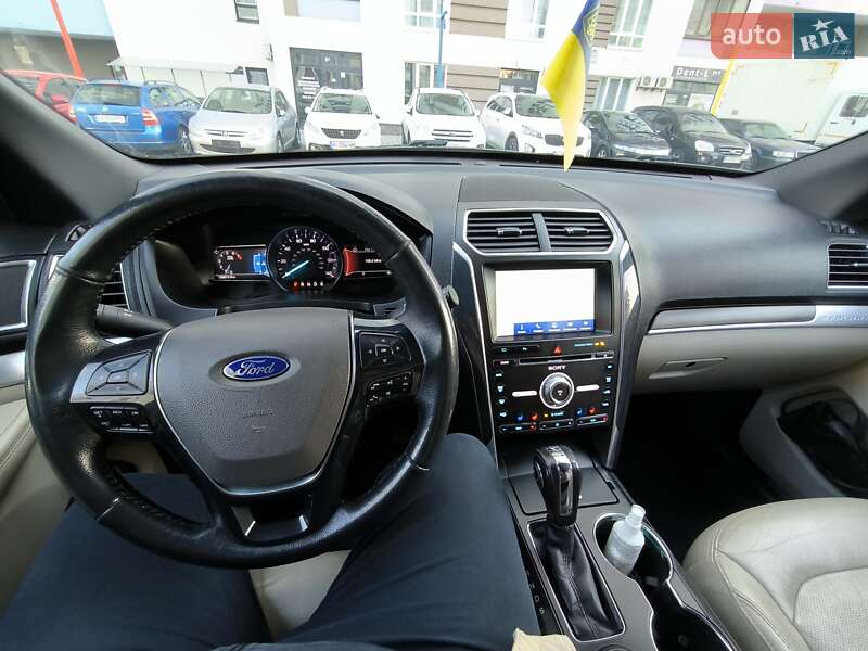 Позашляховик / Кросовер Ford Explorer 2018 в Вишневому