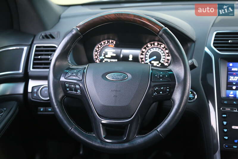 Внедорожник / Кроссовер Ford Explorer 2016 в Киеве