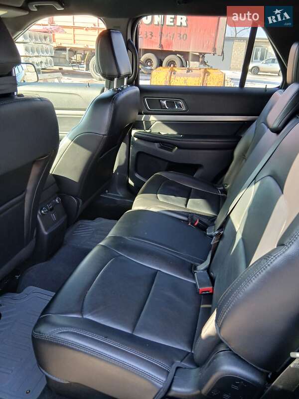 Внедорожник / Кроссовер Ford Explorer 2018 в Кропивницком
