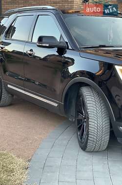 Внедорожник / Кроссовер Ford Explorer 2018 в 