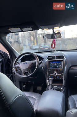 Внедорожник / Кроссовер Ford Explorer 2018 в 