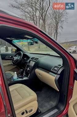 Позашляховик / Кросовер Ford Explorer 2015 в 