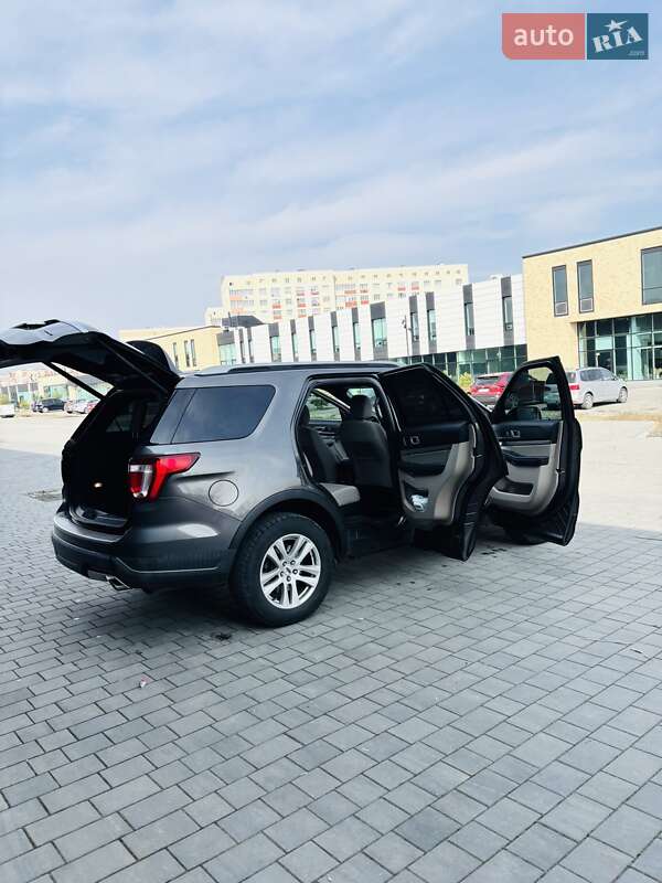 Внедорожник / Кроссовер Ford Explorer 2018 в Хмельницком