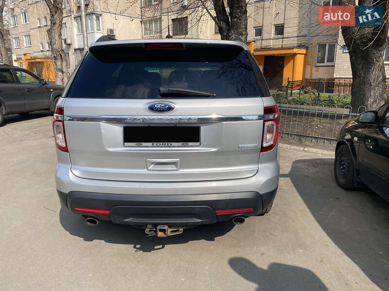 Позашляховик / Кросовер Ford Explorer 2013 в Києві