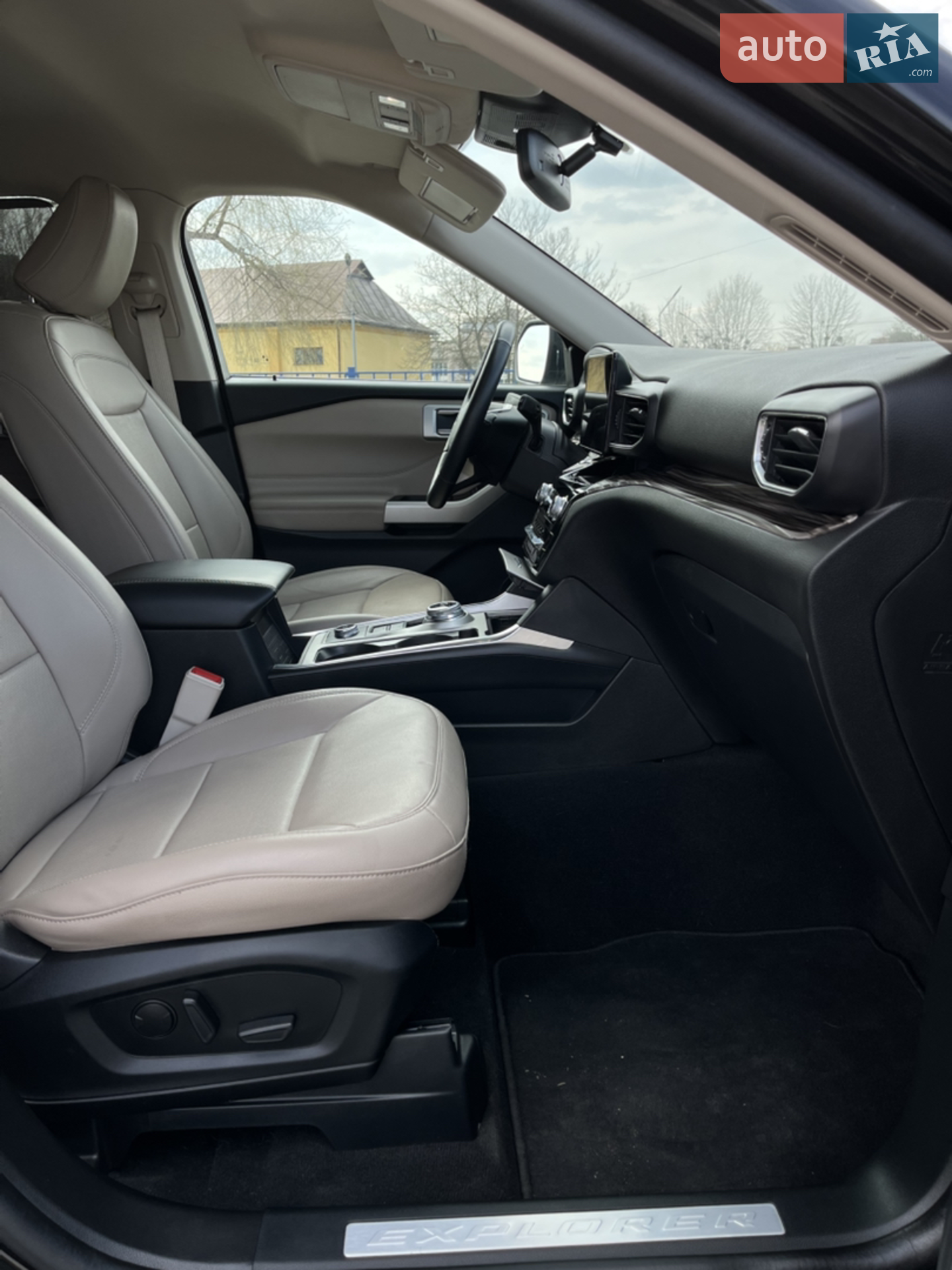 2022 Ford Explorer - мініатюра 32