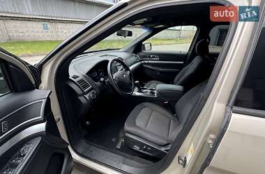 Внедорожник / Кроссовер Ford Explorer 2016 в 