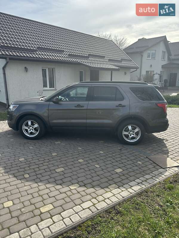 Внедорожник / Кроссовер Ford Explorer 2018 в Виннице
