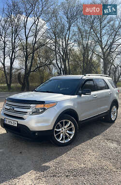 Позашляховик / Кросовер Ford Explorer 2015 в 
